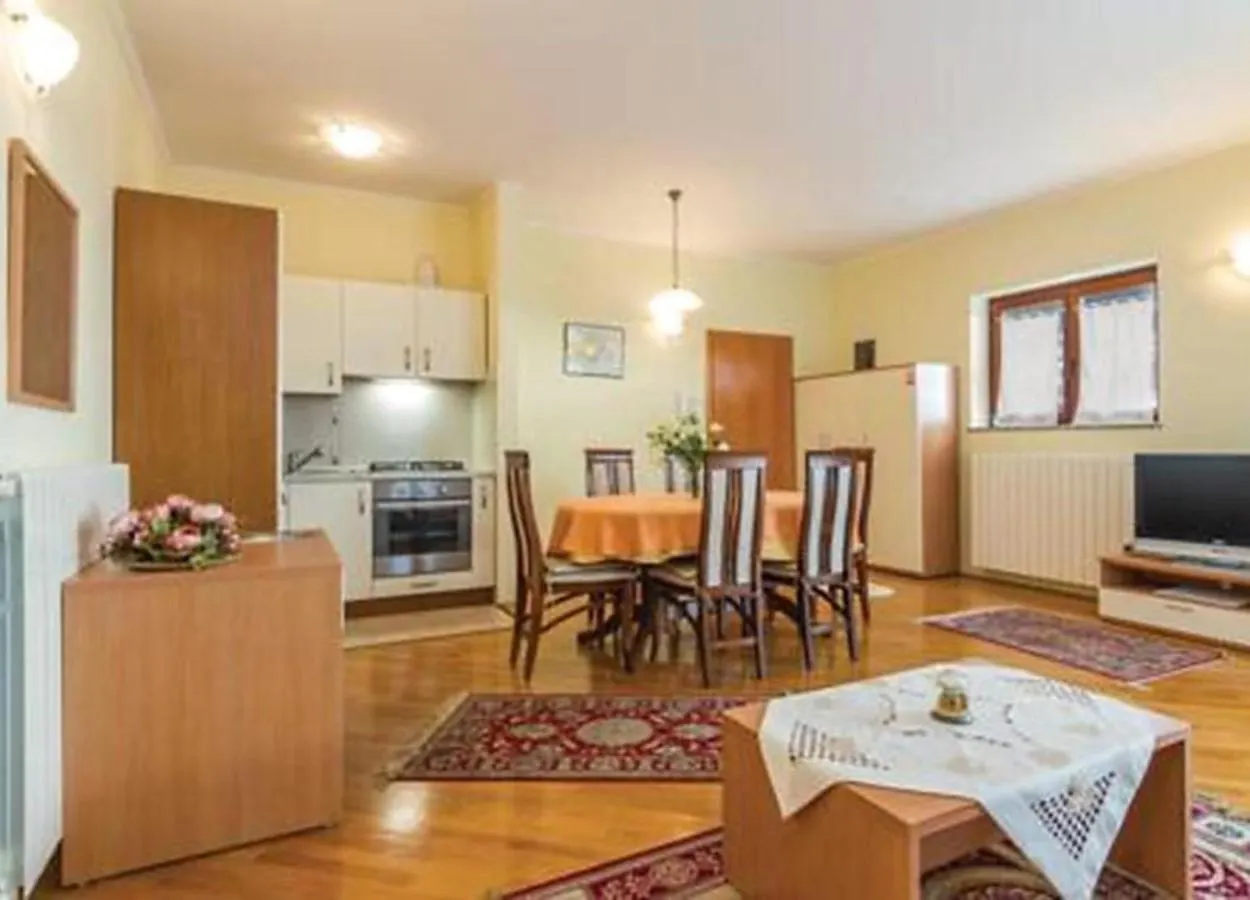 Guest house Apartments House Villa Teuta Close To The Sea Umag Croatia